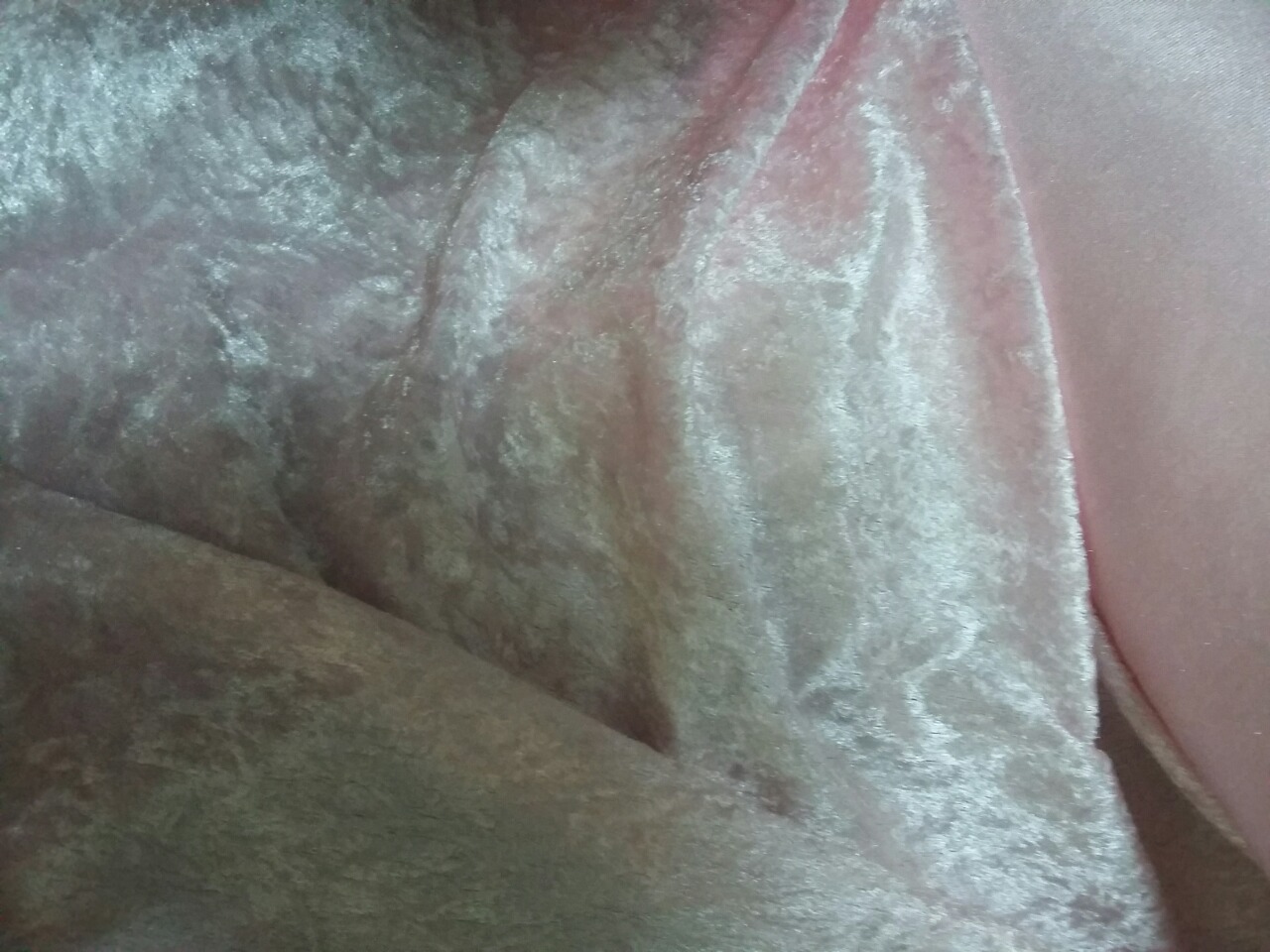 Ανοιχτό ροζ