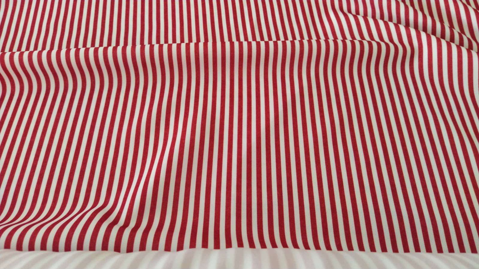 Λευκές κόκκινες ρίγες