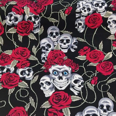 Skulls red roses