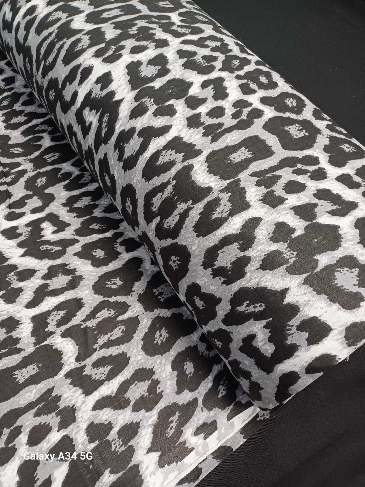 Γκρι μαύρο λεοπάρ